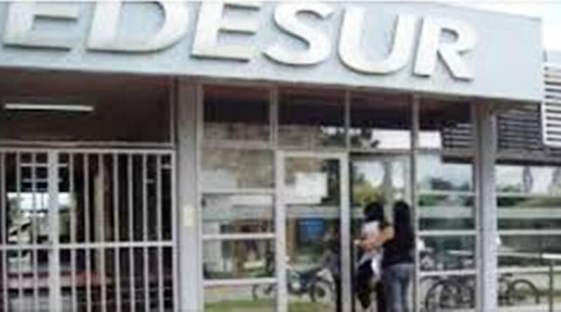 Edesur y sus negocios o kiosco en la vía pública recaudan para los muchachos.