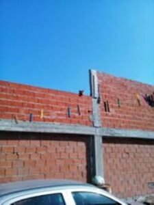 Máximo Paz, partido de Cañuelas Pitbull de genética asesina se lanza de la terraza de su casa, para atacar a sus vecinos gg
