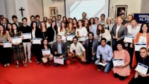 Adepa, se entregaros los premios al periodismo 2019, en cañuelas por los médicos truchos, le entregaron una “mención especial a un periodista del ciudadano”.