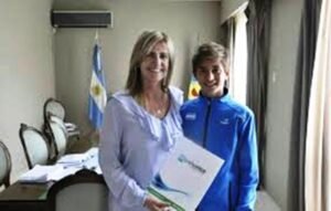Cañuelas, Marisa Fassi compartió un encuentro con el joven tenista