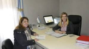 Cañuelas-colaboración-a-una-institución-educativa-por-parte-de-la-Jefa-de-Gabinete-Municipal-Dra.-Marisa-Fassi.
