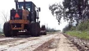 Cañuelas, equipos de mantenimiento obra públicas Municipal realizando trabajos de mantenimiento,