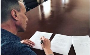 Cañuelas,gustavo arrieta, presentó un recurso de amparo por la inconstitucionalidad yo nulidad de la resolución