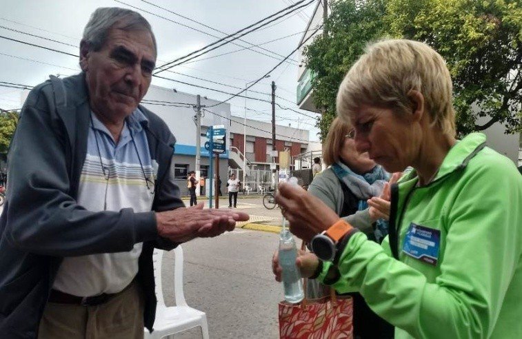 Cañuelas, este domingo 5 de marzo  se vacunaron contra la gripe  más de 250 adultos mayores.