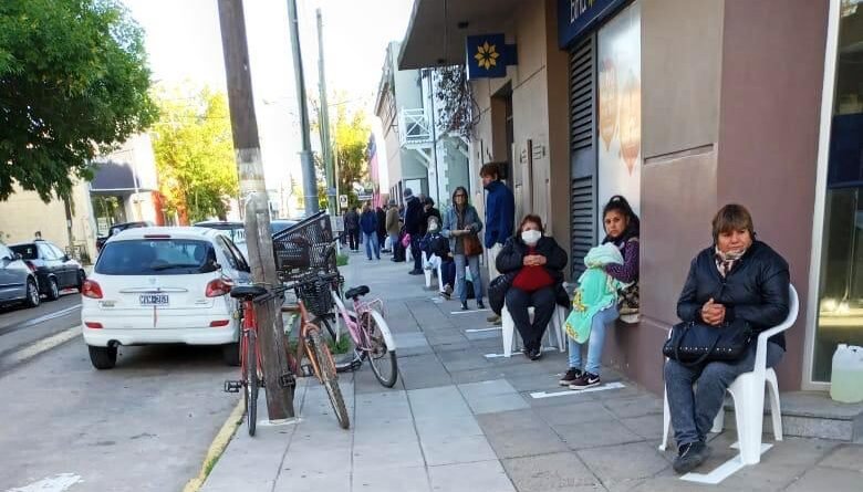 Cañuelas , Campaña de voluntariado durante el operativo de cobro de Jubilados.