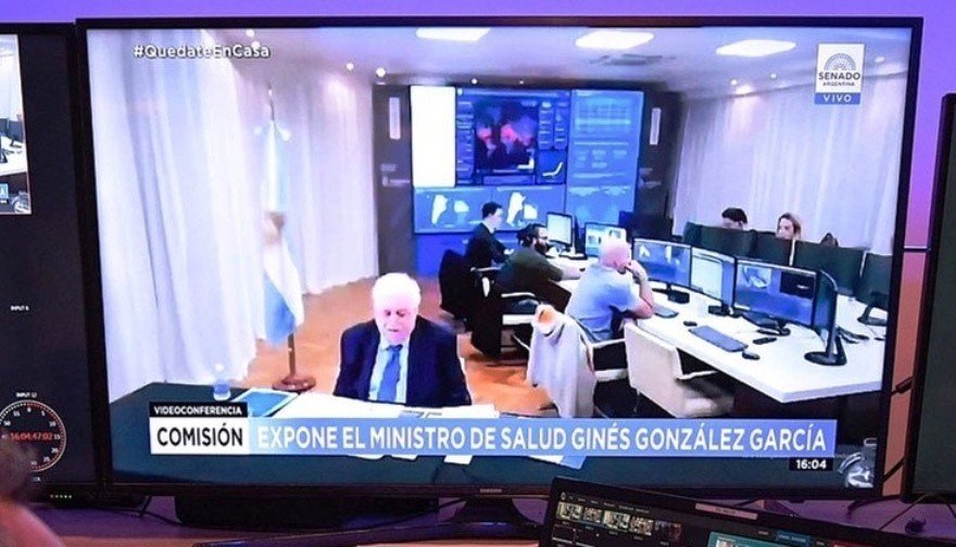 El Ministro de Salud Ginés González García: "Tenemos la mitad de las camas de terapia intensiva vacías"