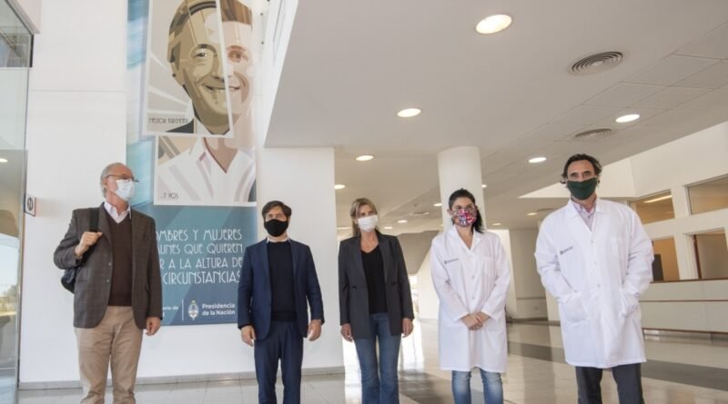 Kicillof visitó el hospital Cuenca Alta de Cañuelas y participó del Comité de Emergencia local