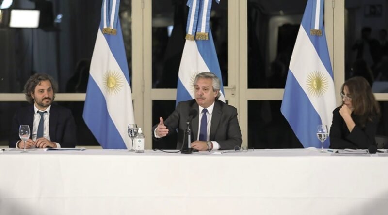 El Presidentes  Fernández anunció un plan de viviendas que creará 750 mil puestos de trabajo