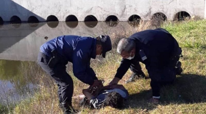 Cañuelas dudas por  un joven que fue rescatado inconsciente en el arroyo de Máximo Paz, ante la justicia no está claro lo sucedido.