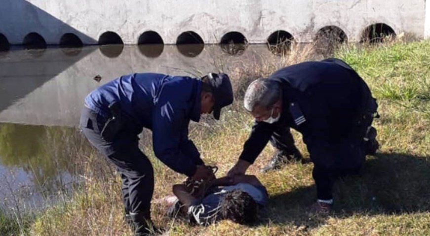 Cañuelas dudas por  un joven que fue rescatado inconsciente en el arroyo de Máximo Paz, ante la justicia no está claro lo sucedido.