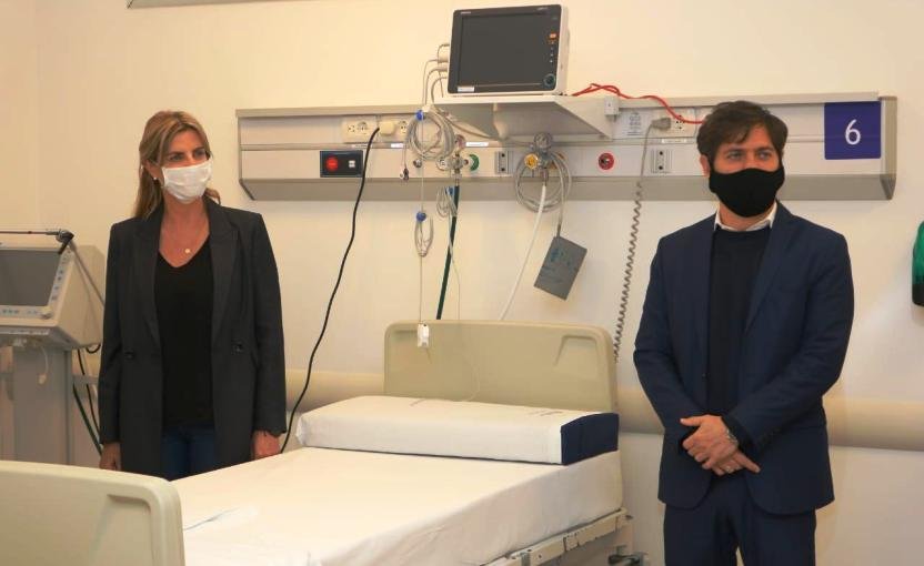 Cañuelas  El gobernador Axel Kicillof recorrió el Hospital Kirchner y el Centro de Aislamiento “Hermanas Dominicas”.