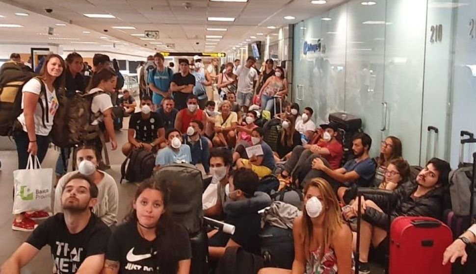 La Defensoría del Pueblo de la Nación Hay más de 11 mil argentinos varados a la espera de regresar a sus provincias.