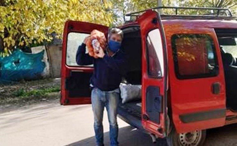 Moreno INTA: huerteros donan excedente  de producción a comedores.