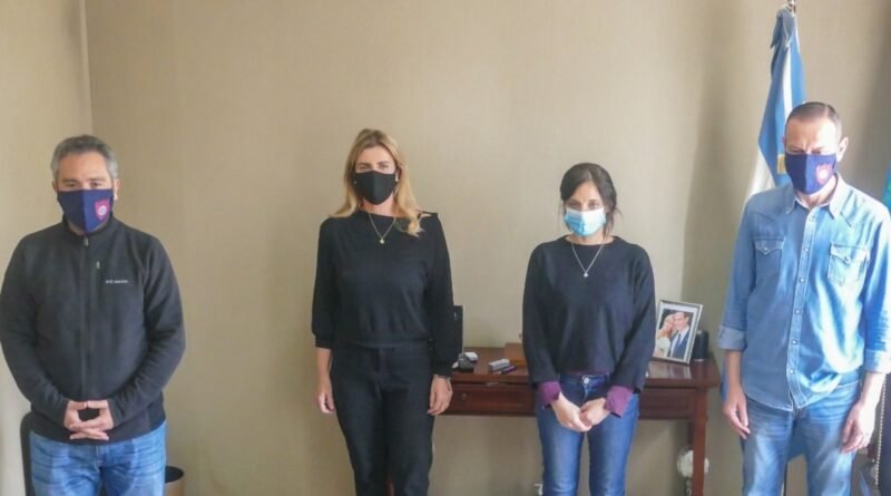 Cañuelas: Andrés Larroque y Laura Alonso fueron recibidos por la intendenta Marisa Fassi.