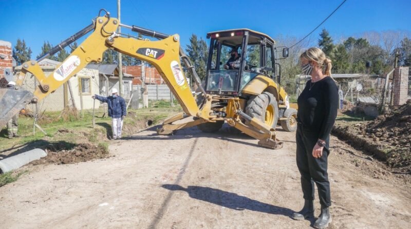Cañuelas, La intendenta Marisa Fassi recorrió obras de mejoras en barrios.- 