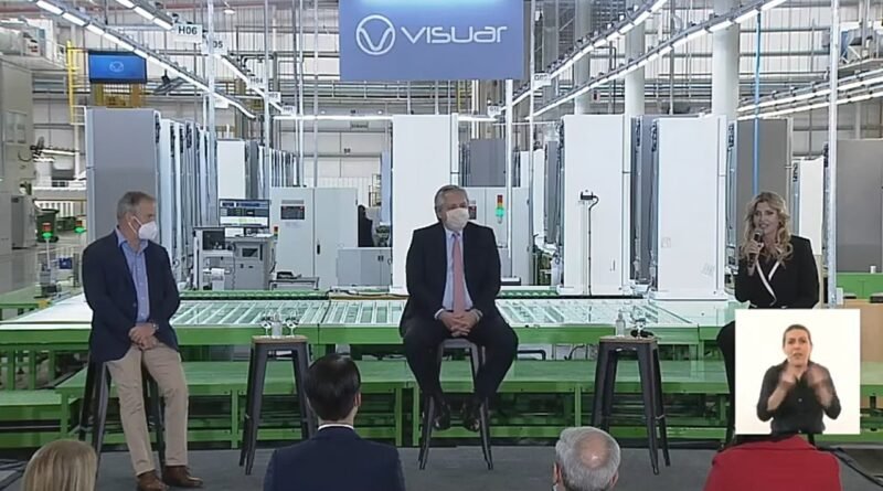 Cañuelas: El Presidente Fernández junto a la Intendenta Fassi en el Parque Industrial.