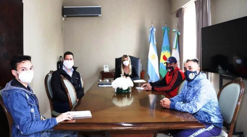 Cañuelas  Acompañamiento a deportistas locales de Máximo Paz .