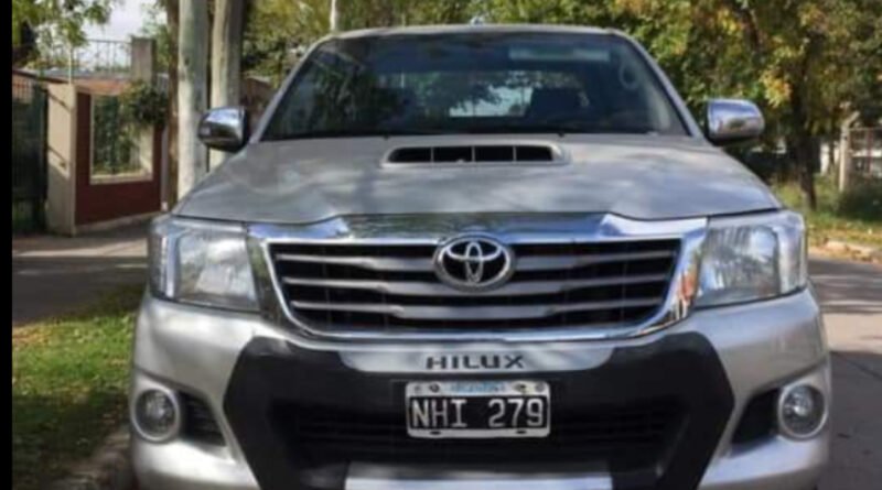 Cañuelas centro - se robaron una Toyota Hilux en la puerta de su casa.