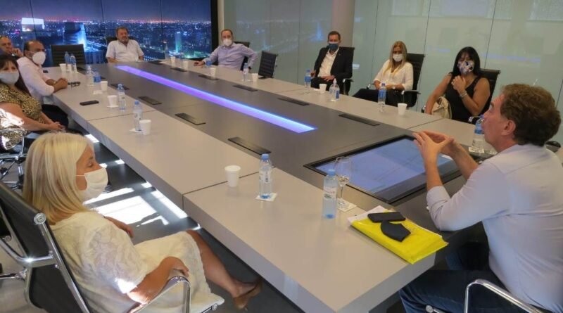 Vecinos Unidos – Se afianza la relación entre Santilli y el equipo de Larreta.