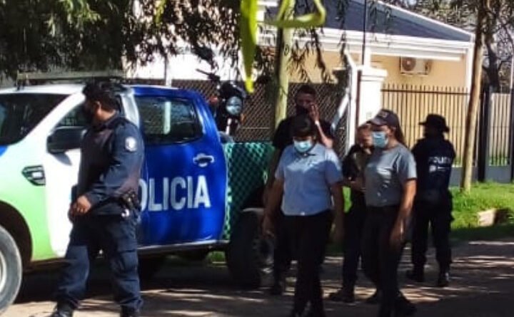 Cañuelas –  espectacular persecución Policial  a una mujer en moto, con toda la documentación.