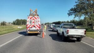 Corredores viales brinda asistencia por choque triple en rn 205, altura cañuelas*