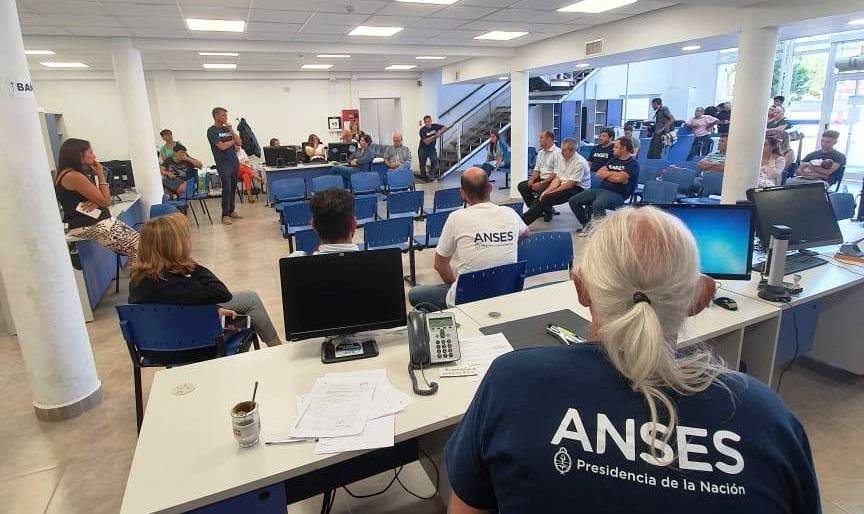Los Trabajadores de ANSES - Acordaron un 45.5 de aumento Paritario