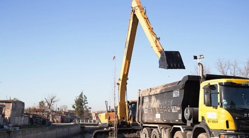 ACUMAR - Nuevo servicio de limpieza en arroyos críticos de la Cuenca