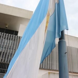Cañuelas – La independencia se celebró con un acto en el Hospital Néstor Kirchner.
