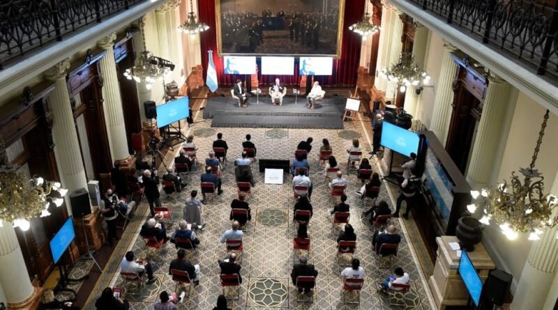 Acto de Entrega Mención especial Juan Bautista Alberdi  de la Cámara de Diputados de la Nación al Dr. Ramón Carriollo  