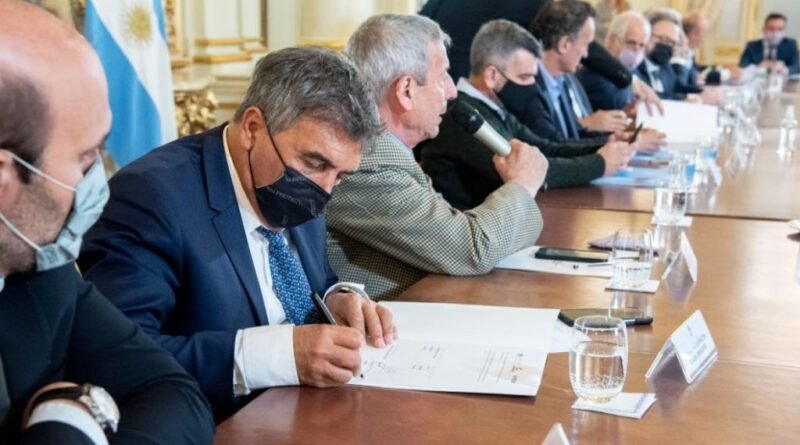 ARSAT – Acuerdo con Catamarca para ampliar el despliegue de la REFEFO en la provincia
