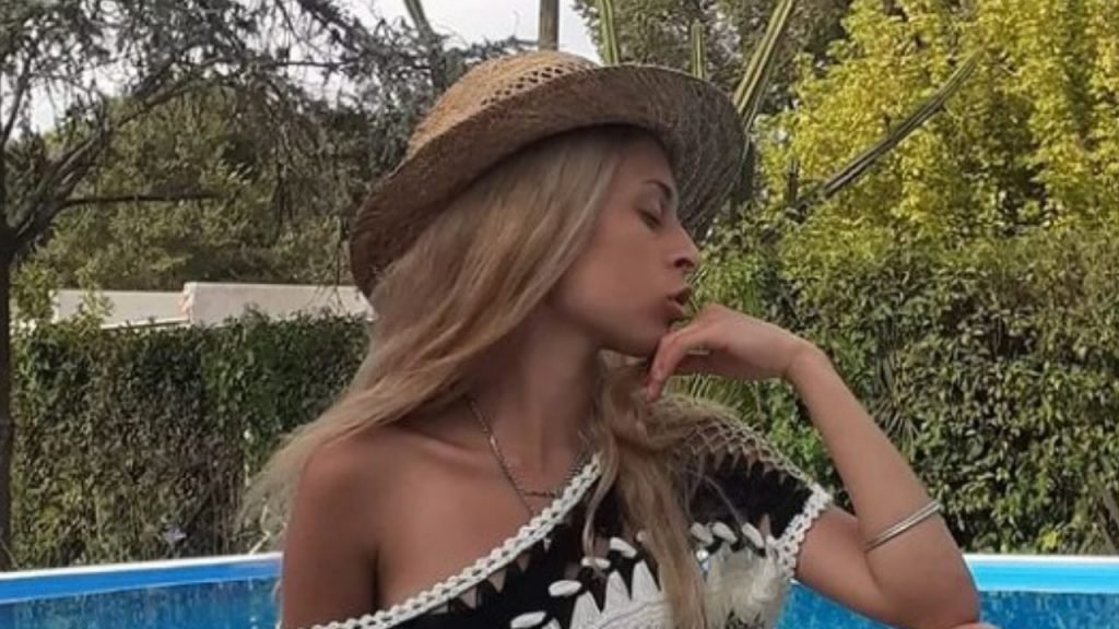 Carmela - Muestra la tendencia primavera verano 2021/22.