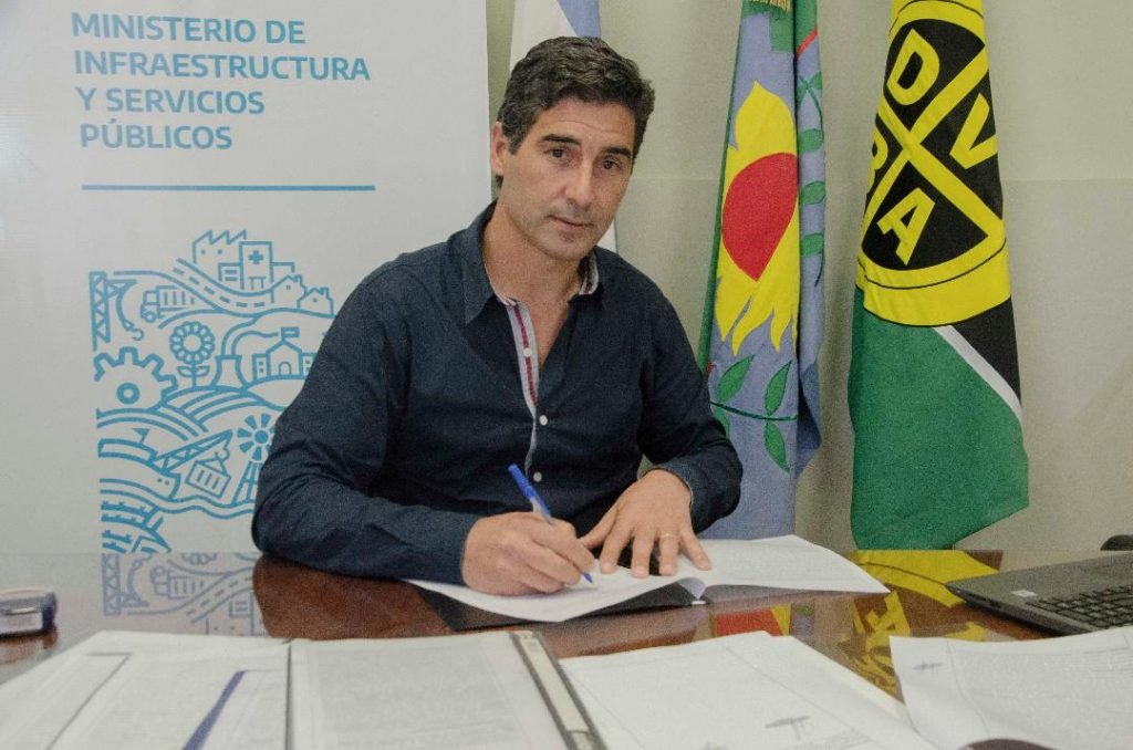 Ministerio de Infraestructura - Obras viales: se firmaron 7 contratos por más de 518 millones de pesos