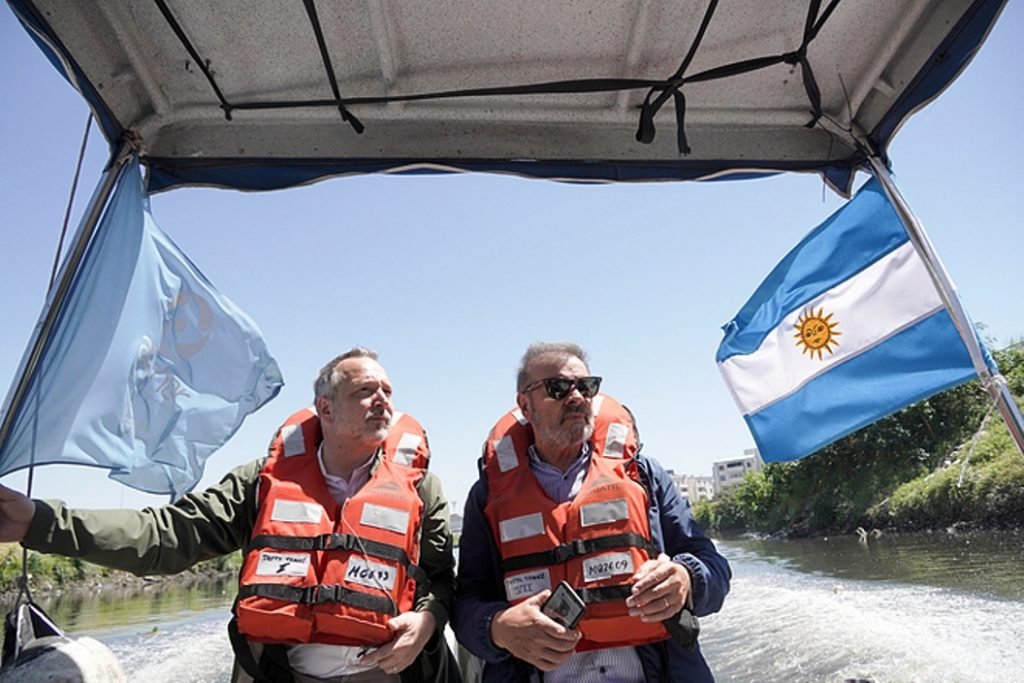 Sabbatella y el Juez Rodríguez  - navegaron el Riachuelo