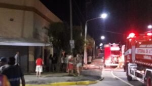 Cañuelas - incendio en un depósito de un Supermercado en San Juan y  Paraguay.