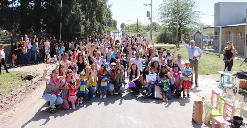 Cañuelas - Se inauguró la obra de asfalto en Santa Anita.