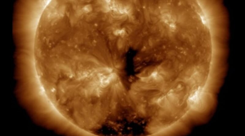 Alerta Agujero coronal  del SoL  Colosal frente a la Tierra.