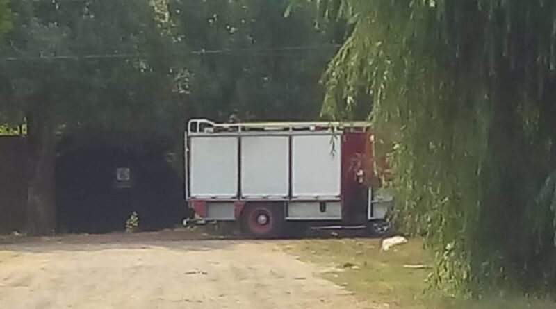 Cañuelas –  Usuarios de Edesur sin energía eléctrica en los Aromos por incendio de un poste de energía eléctrica.