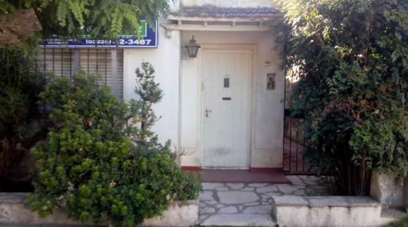 Cañuelas -  Robaron y barretearon  la puerta de ingreso en calle Ameghino al 540 de nuestra ciudad.