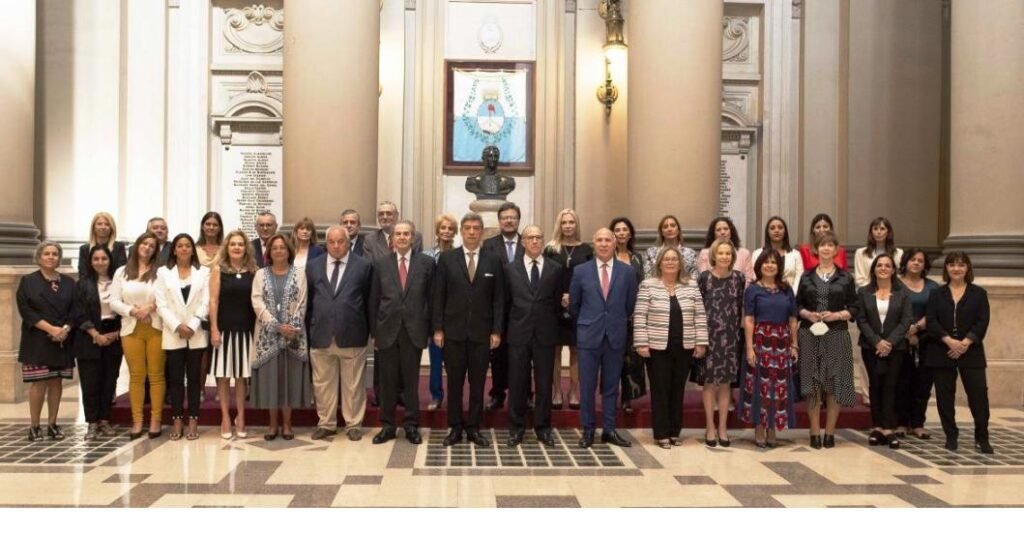 La Justicia argentina-  avanza en una política conjunta en materia de género