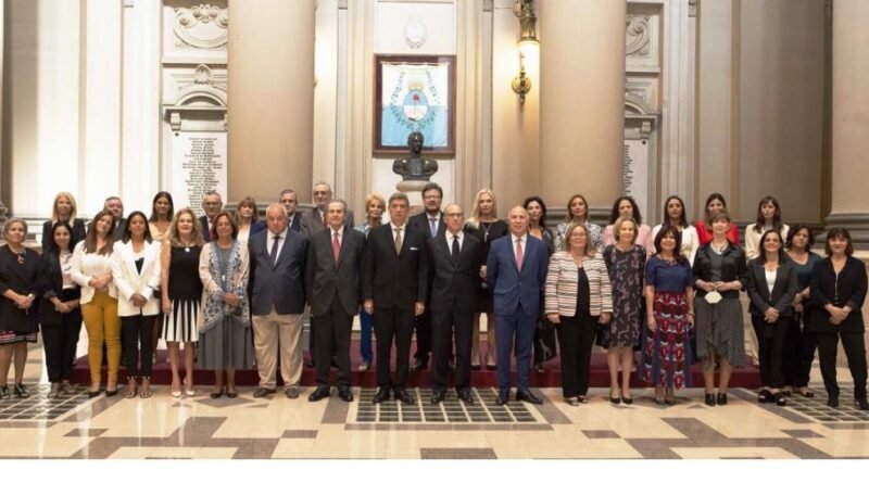 La Justicia argentina-  avanza en una política conjunta en materia de género