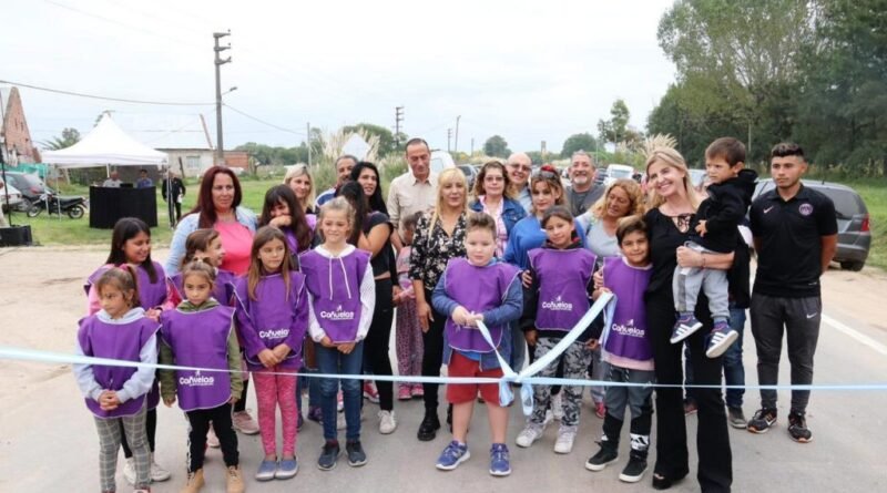 Cañuelas  La Municipalidad -  Inauguró la obra de asfalto en las calles Allende y Jauretche.