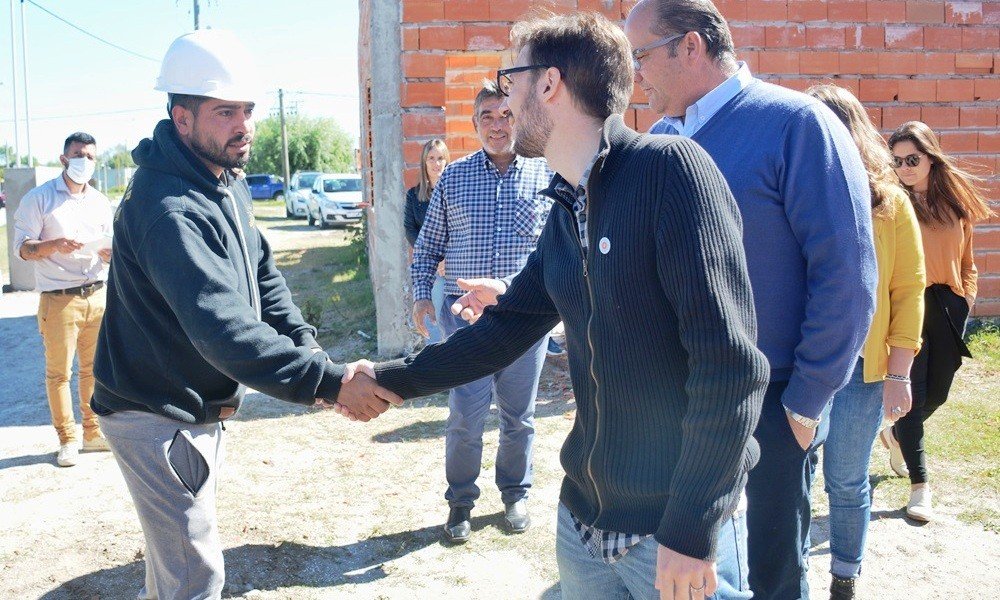 Simone: “La Provincia realiza una obra histórica para Tordillo”