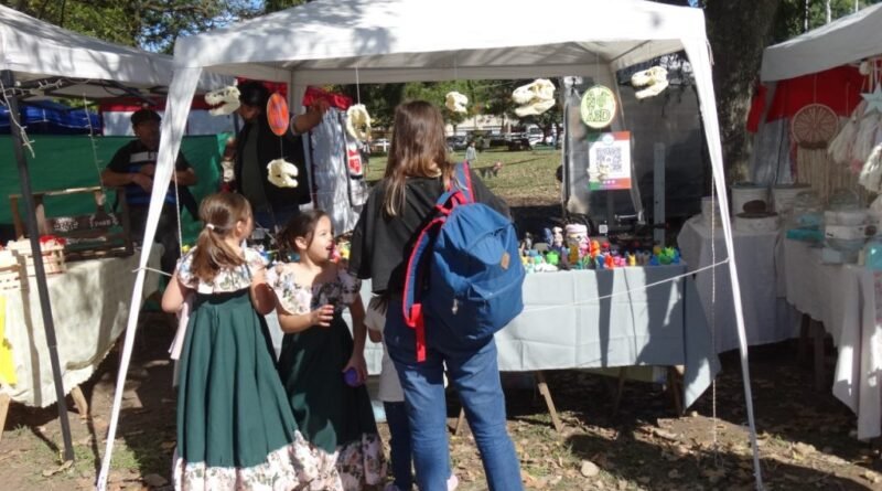 Cañuelas - Multitudinario festejo por el Día del Trabajador y Trabajadora en Uribelarrea- 