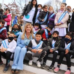 Cañuelas – más de 1.300 estudiantes hicieron su promesa de fidelidad a la bandera