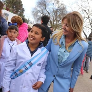 Cañuelas – más de 1.300 estudiantes hicieron su promesa de fidelidad a la bandera