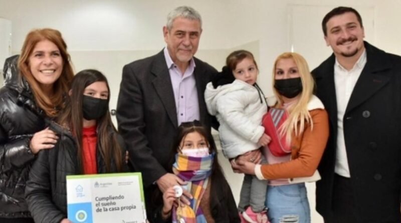 Avellaneda: Nueva entrega de viviendas en Wilde y Sarandí