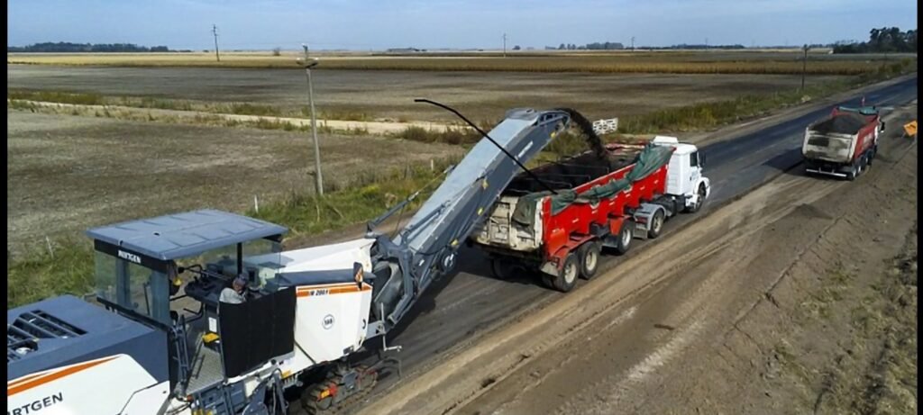 Cañuelas Monte - Avanza la repavimentación en la Ruta Provincial N° 215