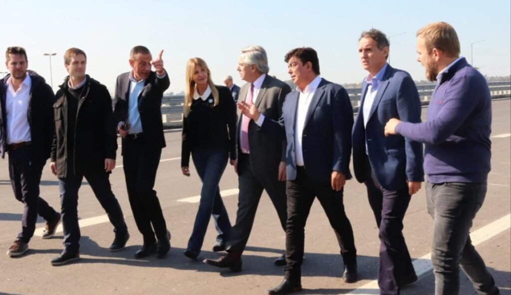 Autopista Presidente Perón - Avanza la construcción.