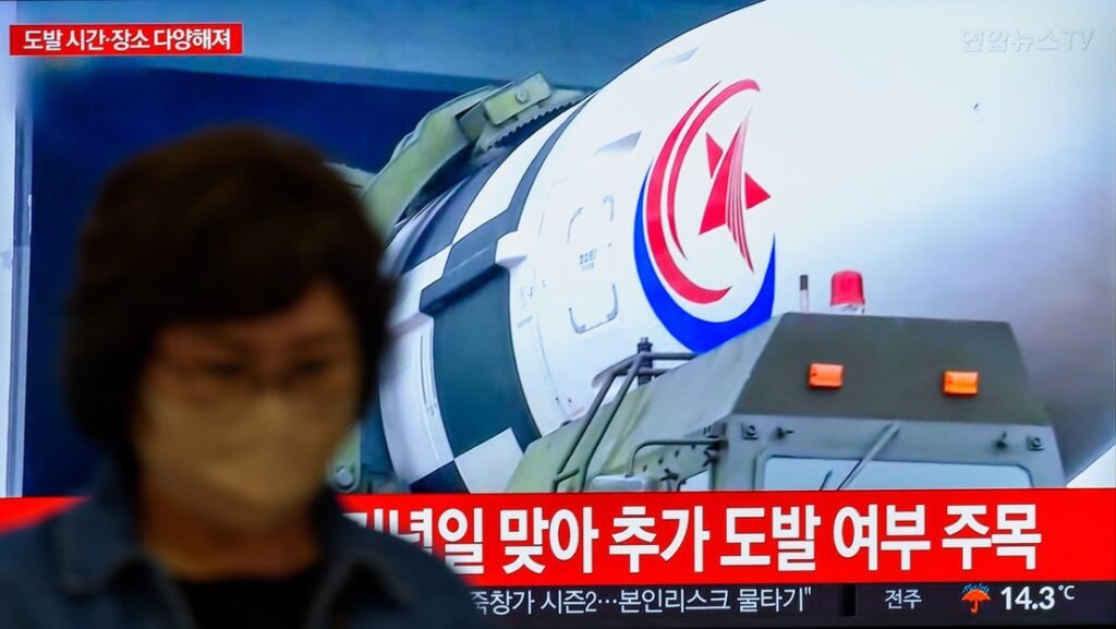 Corea del Norte - Lanza 3 misiles balísticos, se activan las sirenas antiaéreas en una isla surcoreana