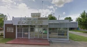 Cañuelas Centro -  Edesur corta la energía eléctrica de 30 cuadras a la redonda y diferentes barrios.